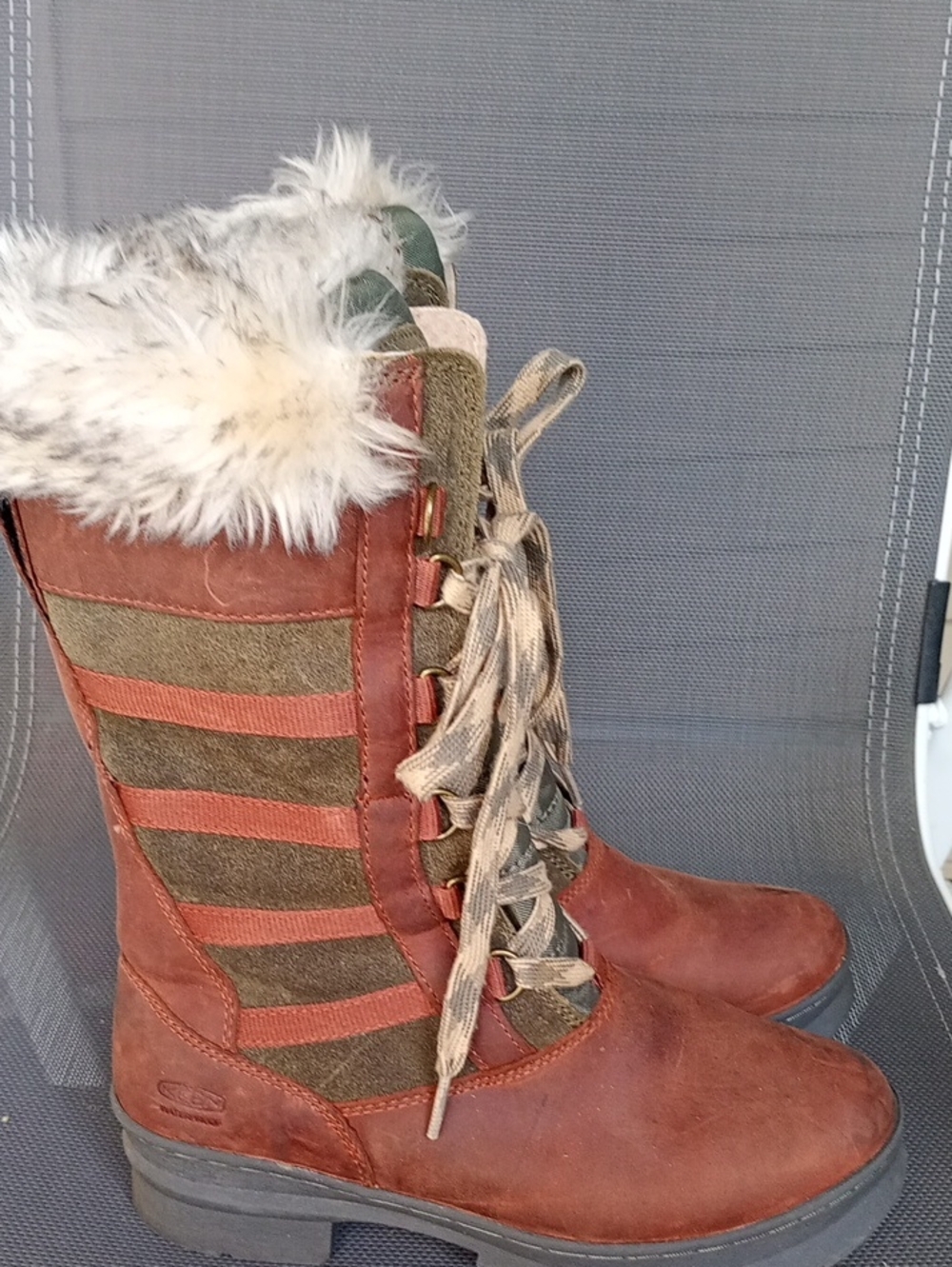 Keen | Women's Rust + Olive Faux-Fur Lace-Up Winter Boots | 6.5